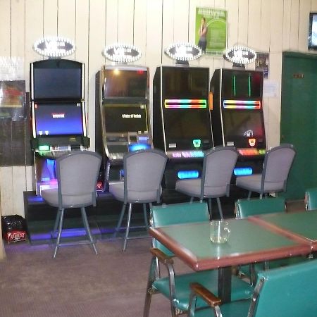 Sheridan Lawrence M Hotel Fort Vermilion Bagian luar foto